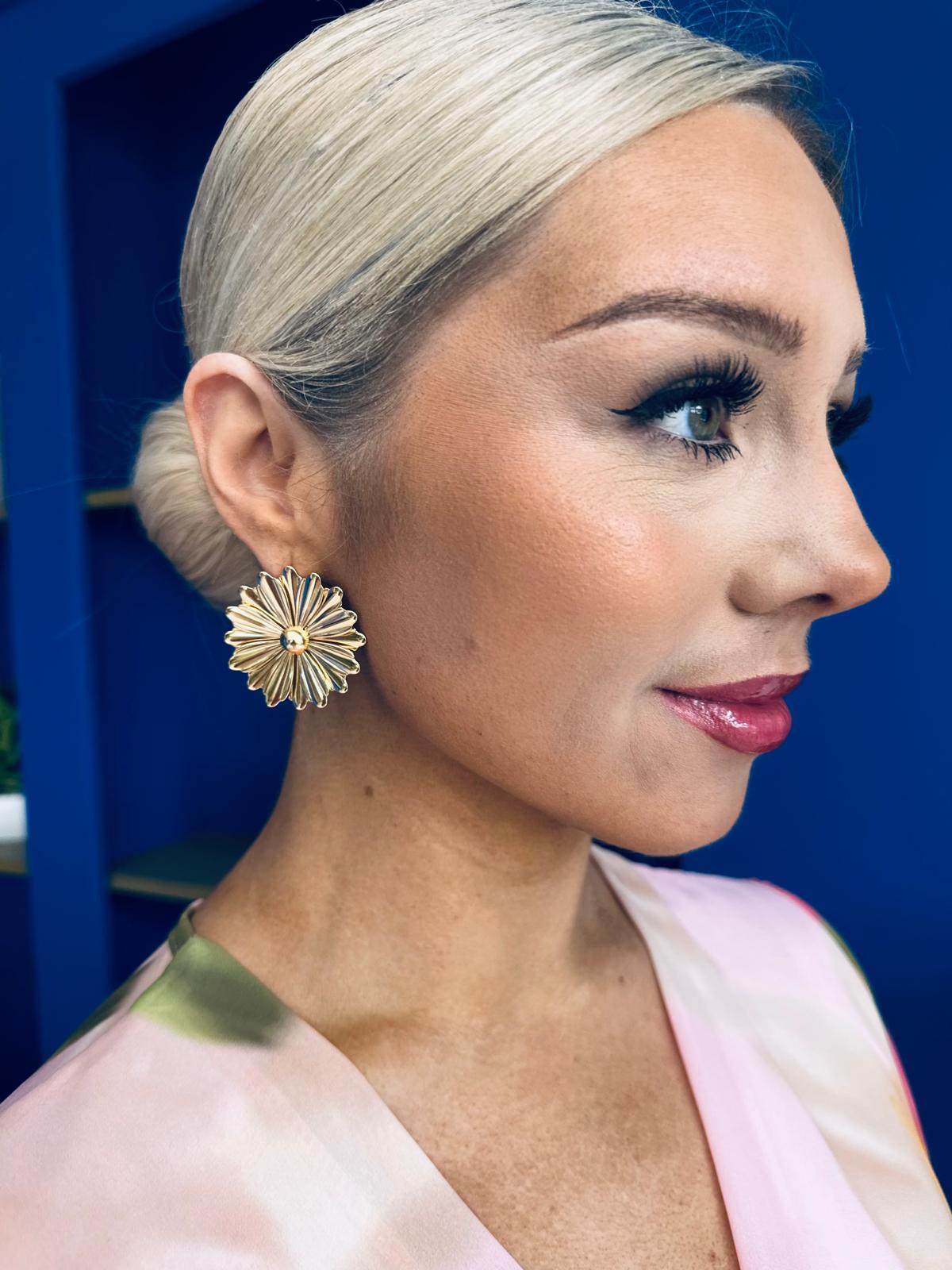Daisy Stud Earrings Gold