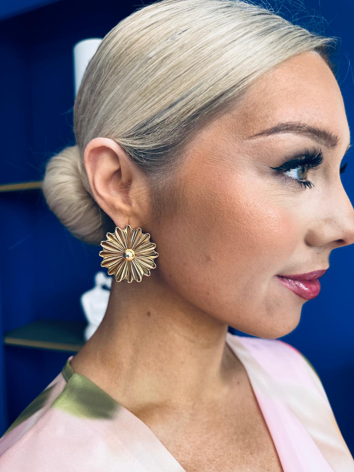 Daisy Stud Earrings Gold