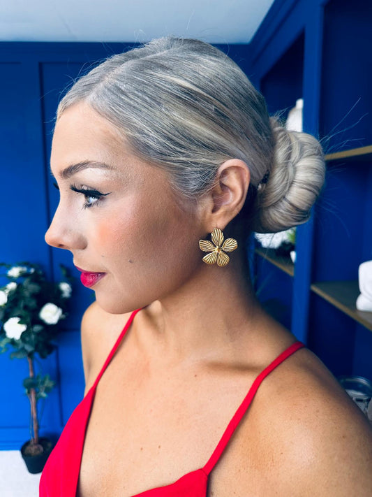 Petal Stud Earrings Gold