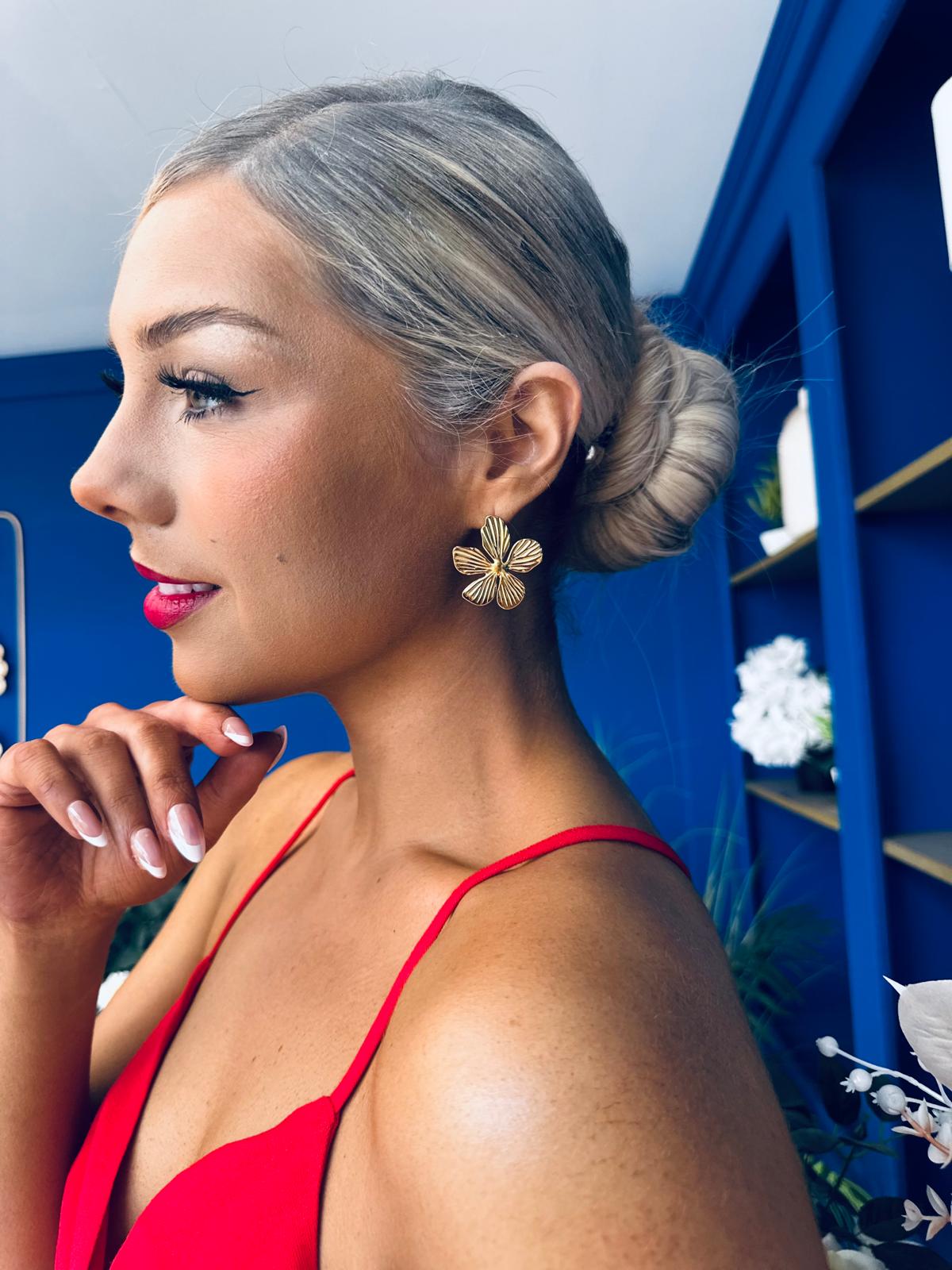 Petal Stud Earrings Gold