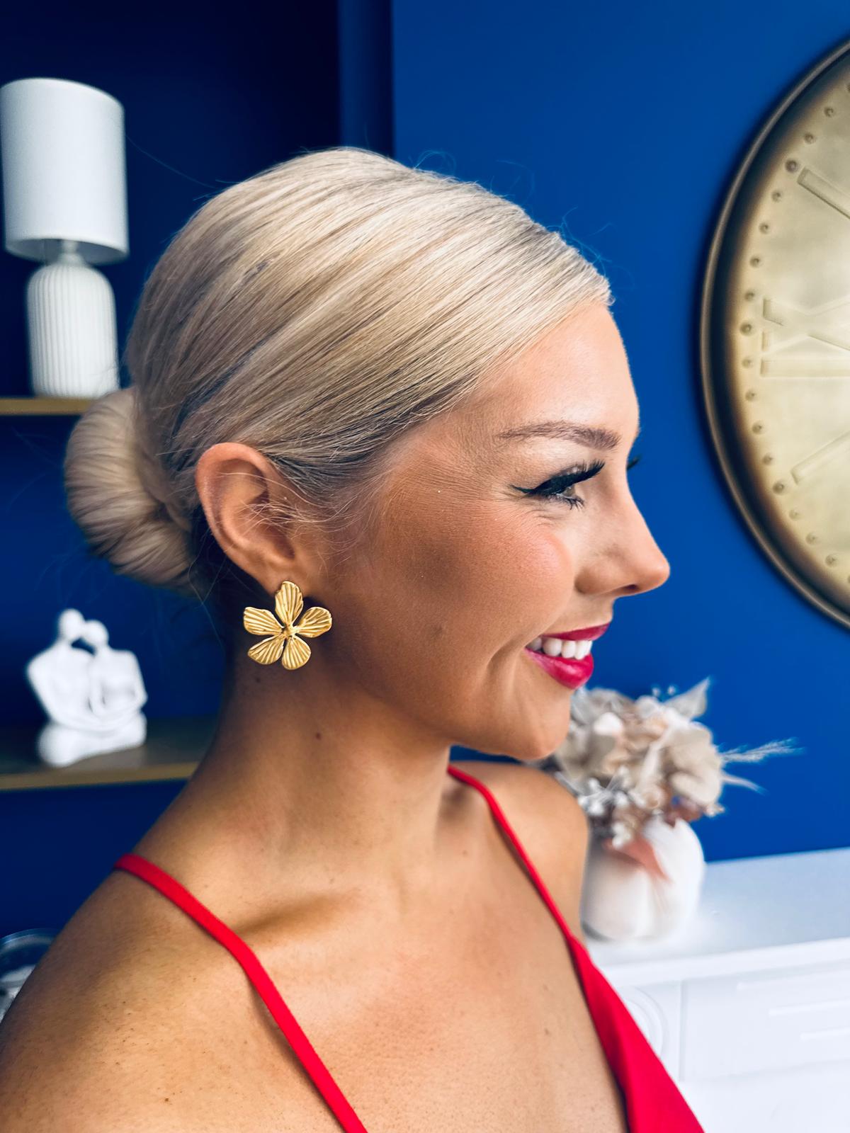 Petal Stud Earrings Gold