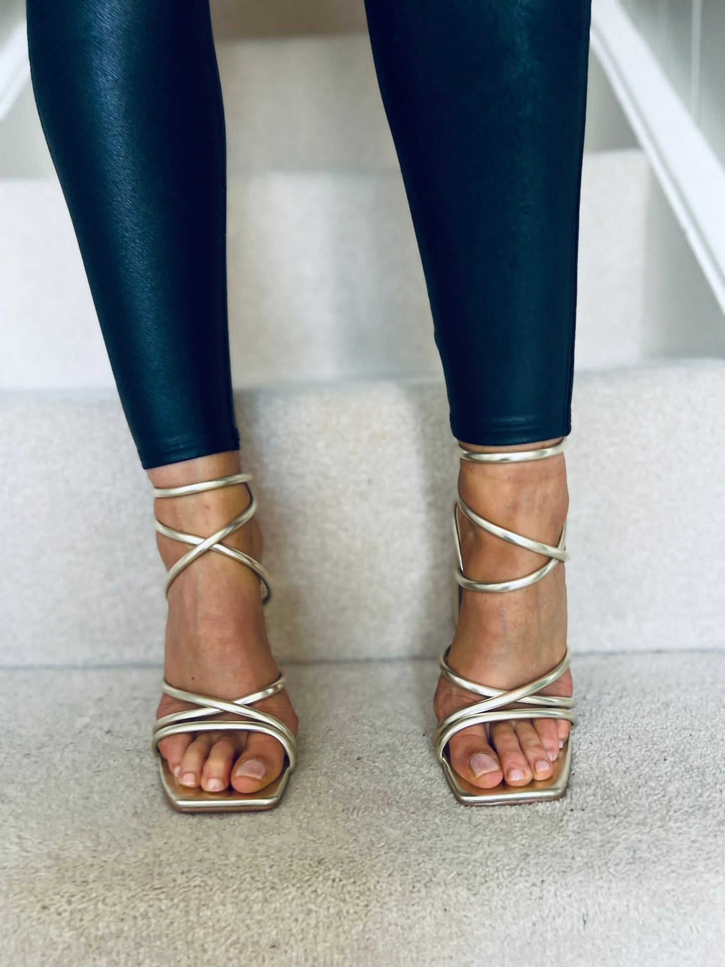 Henry Sandals Gold