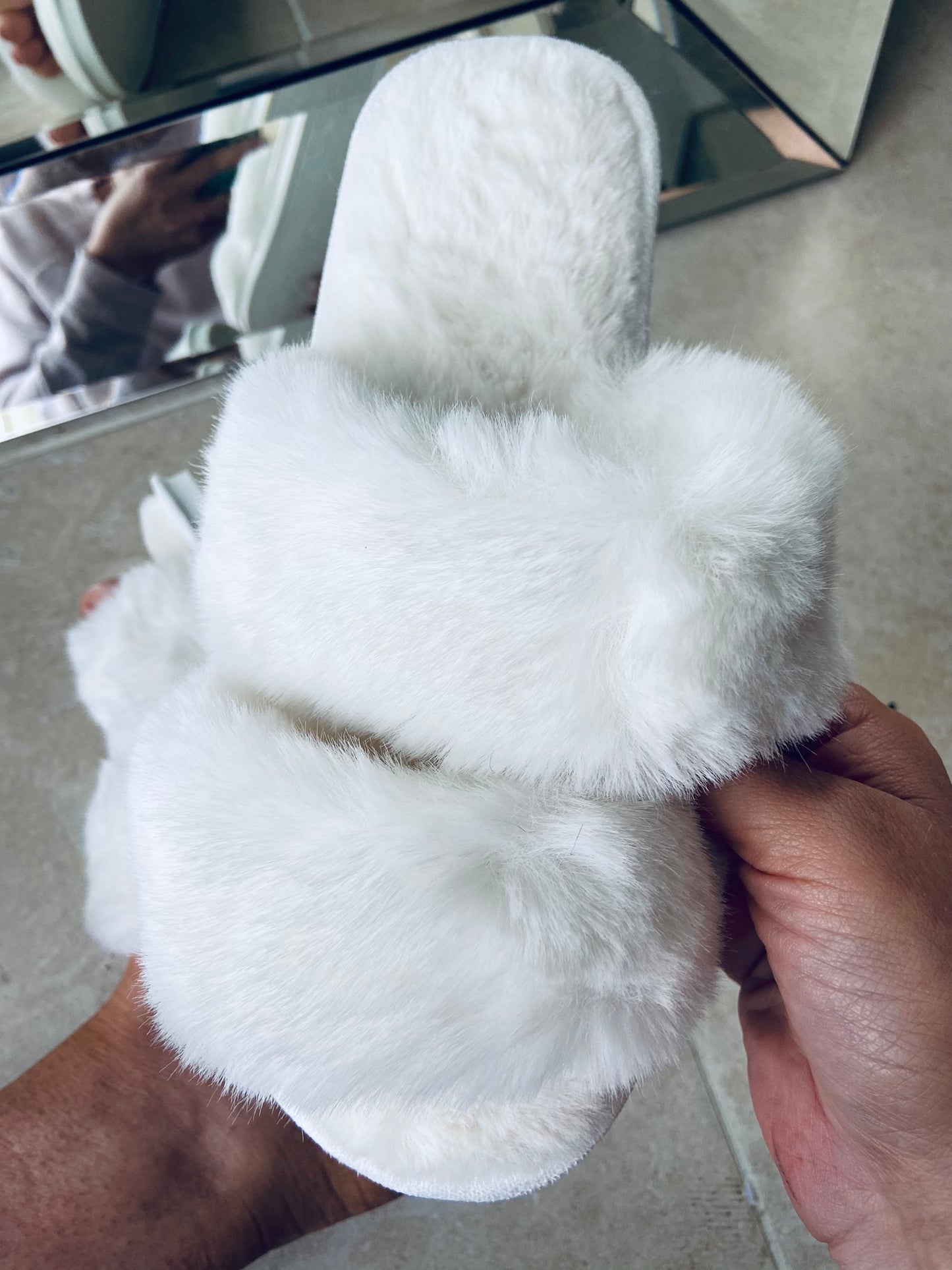 Cream faux fur stripe slippers